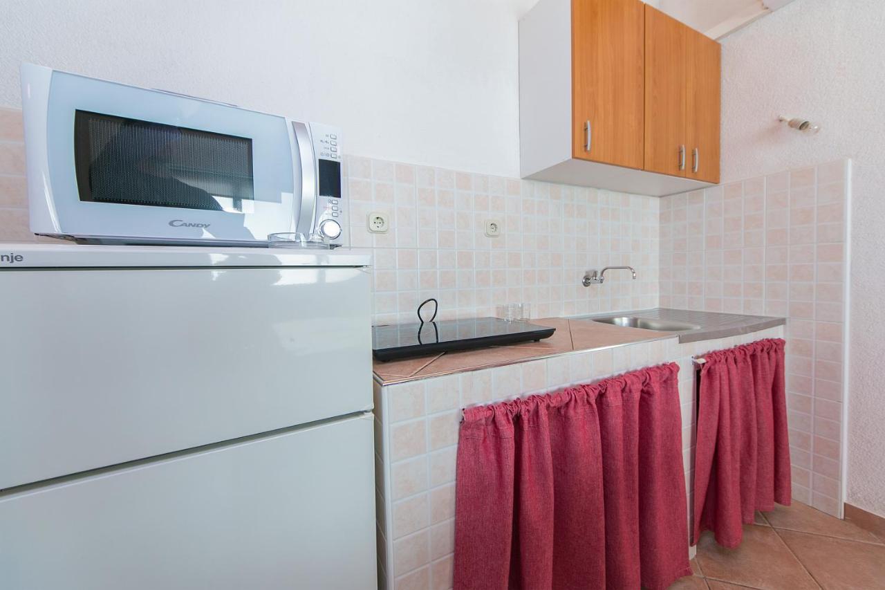 Apartments By The Sea Zivogosce - Blato, Makarska - 1057 Blato  Exterior foto